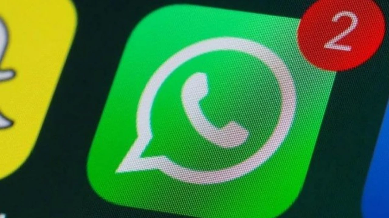 واتساب يجرب خاصية تسجيل الخروج مع حفظ المحادثات